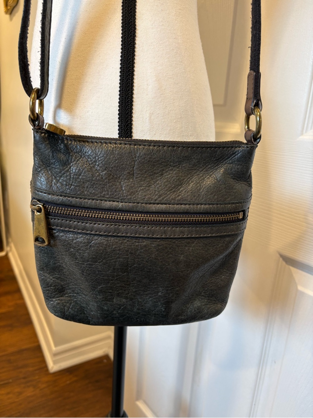 Fossil Explorer Charcoal Black Leather Crossbody Bag Vintage Y2K